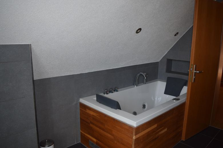 WHG 1 - DG:  Masterbad 