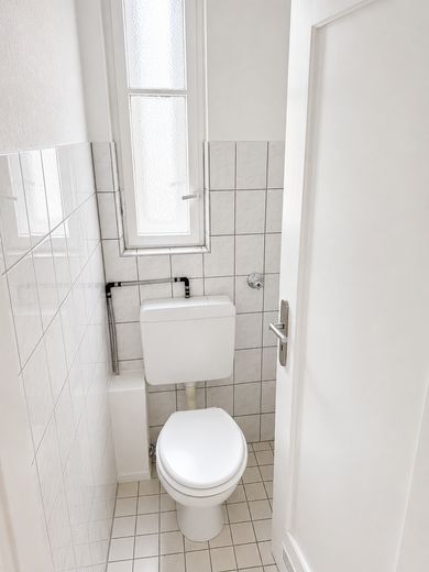 3 Zimmer Wohnung mit neuer Einbauküche / WG geeignet – Foto 8