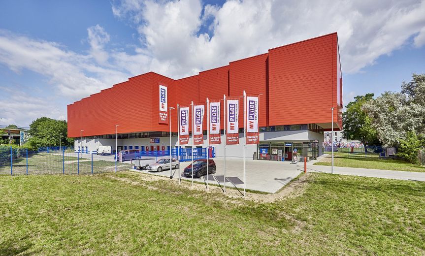 51m2 STORAGE SPACE IN A PRIME TRANSPORT LOCATION. COMMISSION-FREE – Photo 1