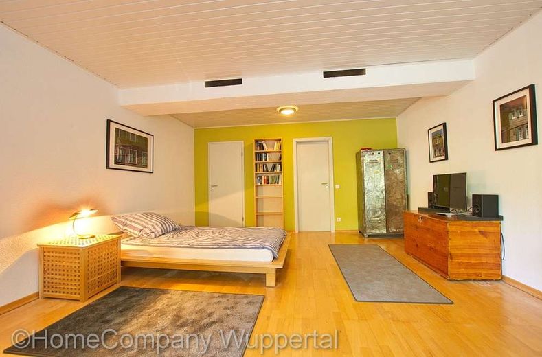 80f560974fc7bd806c0b1f9119aa634cd55ca647.jpg