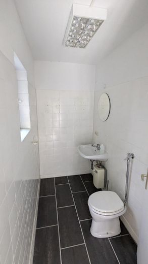 Raumwunder mit Potenzial: Ihr neues Zuhause im Herzen von Markt Schwaben – Gäste WC EG NW