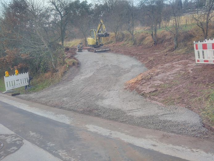 Neu erbaute Einfahrt