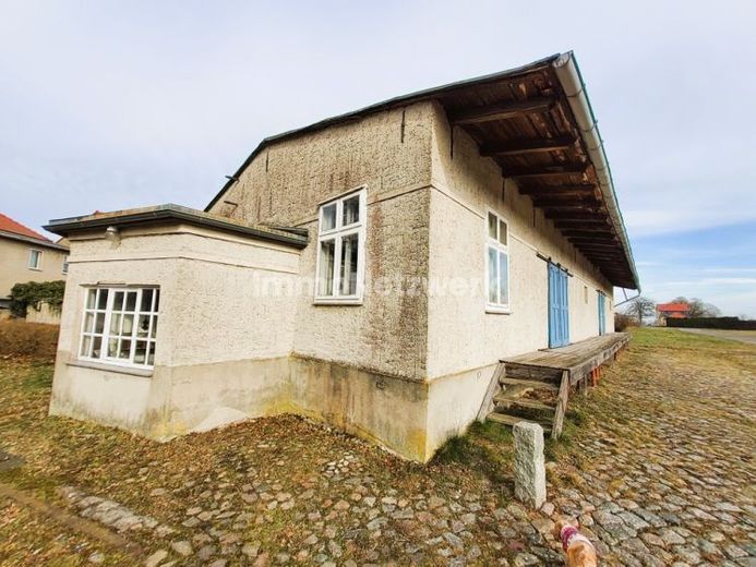 Ampio capannone con terreno di 1.139 m² a Freyenstein – Foto 1