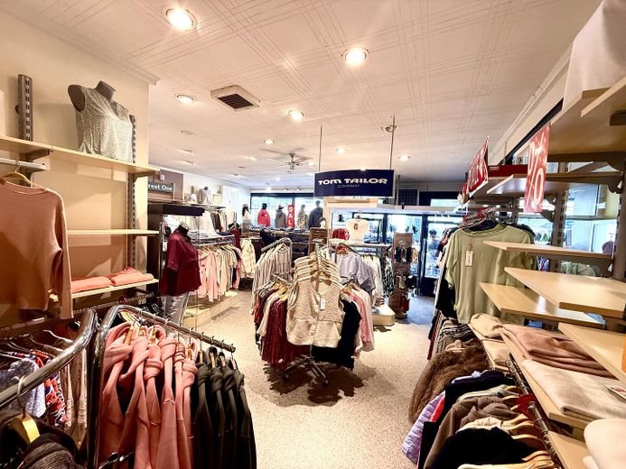Alquiler de local comercial / superficie de tienda de 212 m² en una ubicación privilegiada en Borkum – Ladenfläche vorderer Bereich