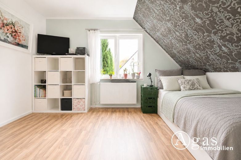 4-Zimmer-Einfamilienhaus mit liebevoll gepflegtem Garten und großer Terrasse in Fredersdorf Nord – Kind 1
