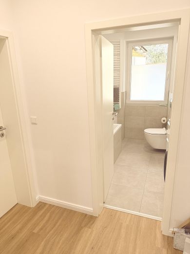 Zugang Badezimmer vom Flur