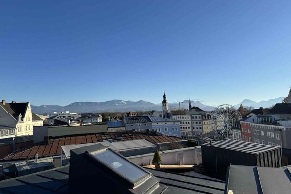 EXCLUSIEVE KANS!- DROOMPENTHOUSE met 360 graden uitzicht op de bergen, balkon, dakterras en luxe keuken