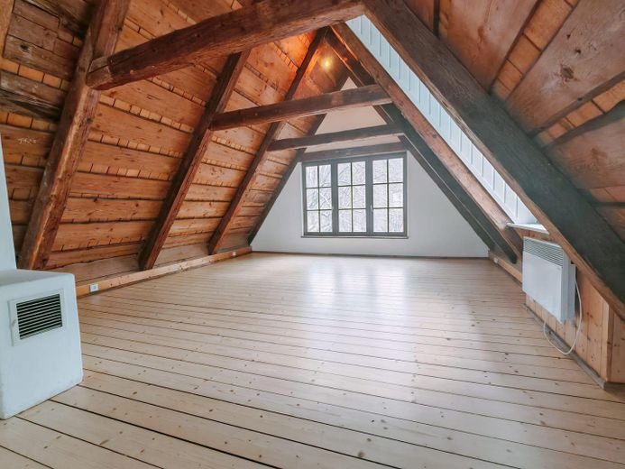 Historische Wassermühle am Lüßbach – einzigartiges Refugium auf 2.678 m² bei Berg – Master-Schlafzimmer DG