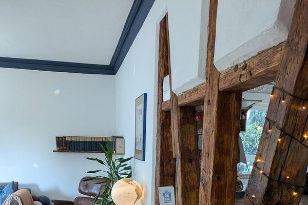 Senza provvigione: edificio storico ristrutturato di 3,5 locali + studio/home office separato vicino alla piazza del mercato