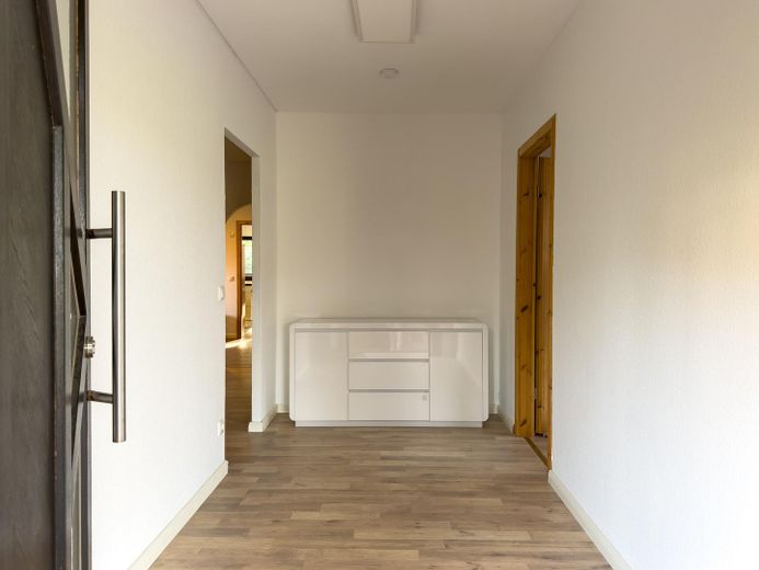 Bungalow ben tenuto a Marne con tetto nuovo, giardino appartato, camino e impianto fotovoltaico – Flur