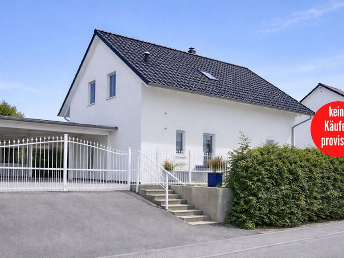 HORN IMMOBILIEN ++ RESERVIERT! Neustrelitz großes tolles Einfamilienhaus mit vielen Extras auf großem Grundstück – Foto 1