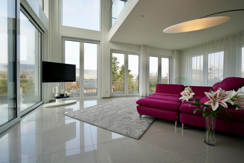 Luftige Bauhausvilla – Wahnzimmer mit Germania-Blick