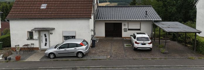 Casa bifamiliar cerca de Hachenburg – inversión, sin comisión