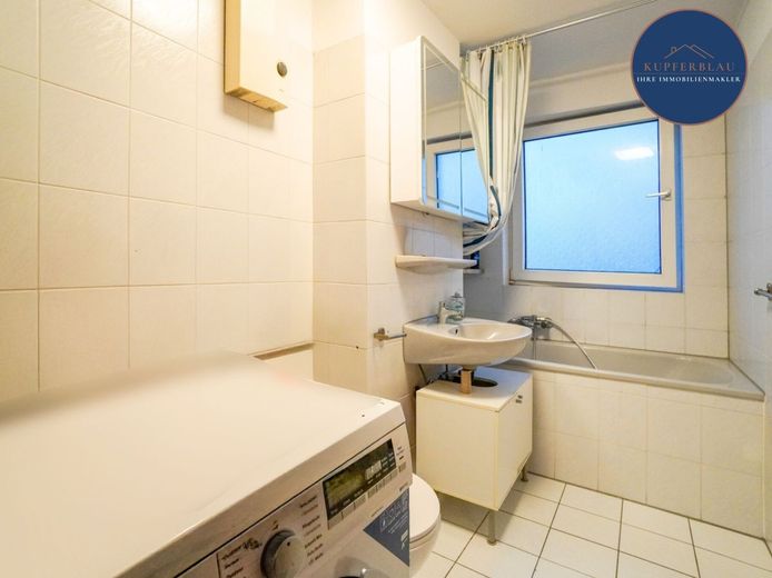 Attraktive Kapitalanlage auf Erbpacht - Vermietete 1-Zimmer-Eigentumswohnung in Bonn-Auerberg – Badezimmer