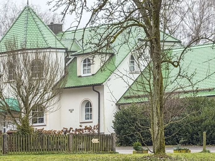 !PROVISIONSFREI! Pittoreske Villa am See (331 m² / 8–9 Zimmer) in Großalmerode-Epterode bei Kassel: Baujahr 1995 ++ Einliegerwohnung, Balkone/Terrassen, Fußbodenheizung, Garage, 1.581 m² Grundstück ++ – Foto 1