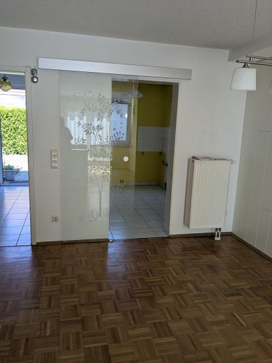 Entspanntes Wohnen zwischen Freiberg und Dresden – Vom Wohnzimmer zur Küche