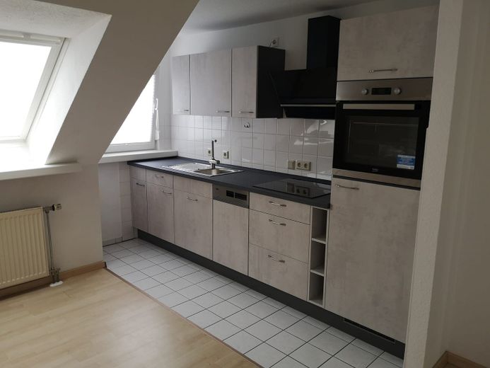 Maisonette mit gehobener Ausstattung und Tiefgarage (Nutzfläche ca. 60m²) – Einbauküche
