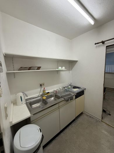 Attraktive Gewerbe, Büro oder Praxisräume in zentraler Lage in Schwäbisch Gmünd – Teeküche