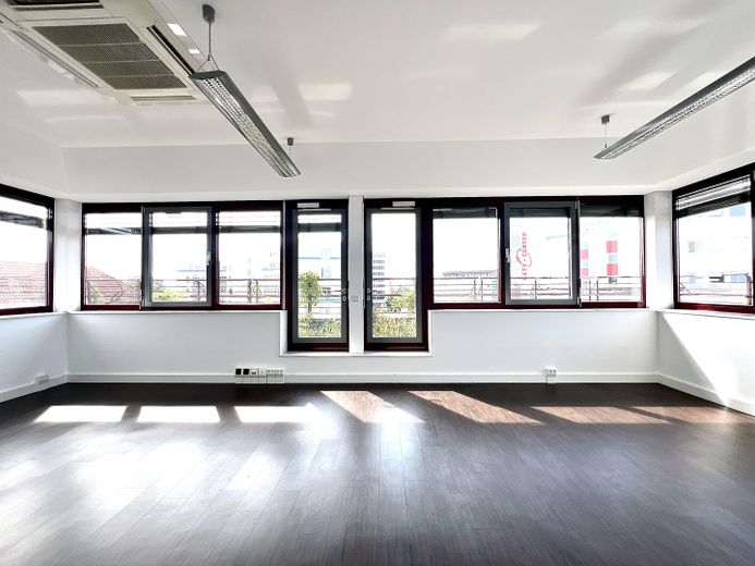 Moderne Büro-/Praxisfläche im Stadtzentrum Hanau! **direkt vom Eigentümer** – Ansicht Büro 1