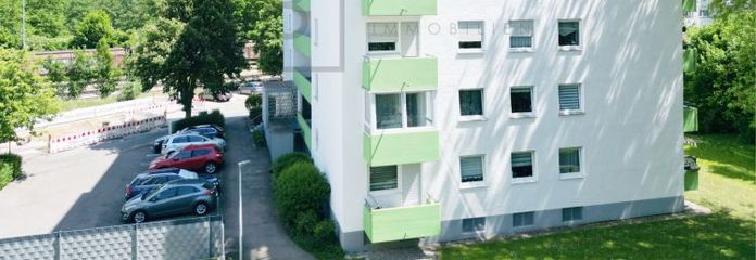 Jasne mieszkanie 4-pokojowe w centralnej i przyjaznej rodzinom lokalizacji oraz miejsce parkingowe