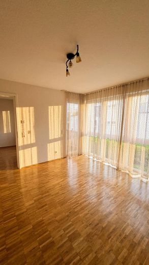 Vivienda acogedora en la ladera: luminosa, tranquila, accesible, con jardín y balcón – Schlafzimmer 1