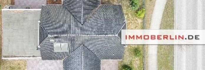 IMMOBERLIN.DE - Großzügiges Haus mit möglicher Gewerbeeinheit in ländlicher Lage