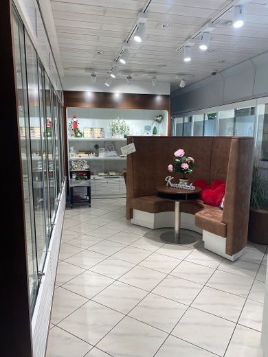 Attractive commercial property in a prime location – Innenansicht 1