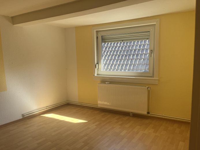 Einfamilienhaus mit 86 m² Wohnfläche in Rodgau + Bauplatz – Schlafzimmer 2, 1.OG Rechts