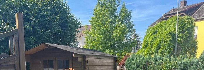 Haus B Gepflegte Gartenidylle