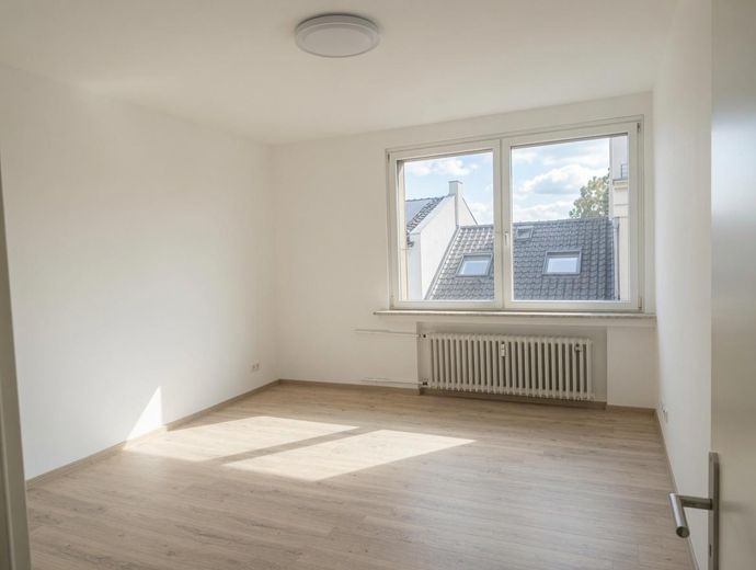 Completely renovated 4-room apartment, approx. 120 m², at Dellplatz Duisburg – – Schlafzimmer 1