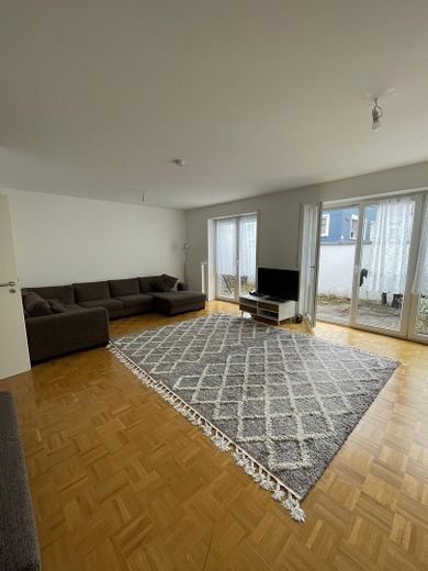 Wohnzimmer mit Terrasse