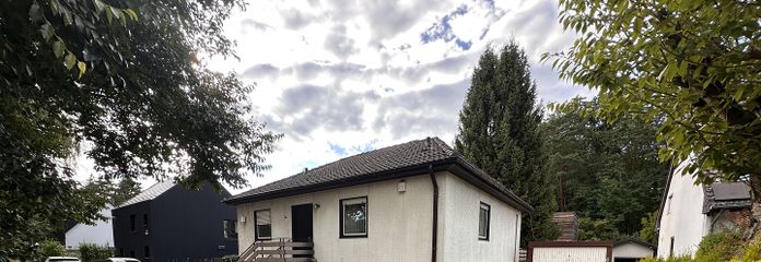 Hermsdorf: casa unifamiliare indipendente su terreno di 492 m² con potenziale di sviluppo