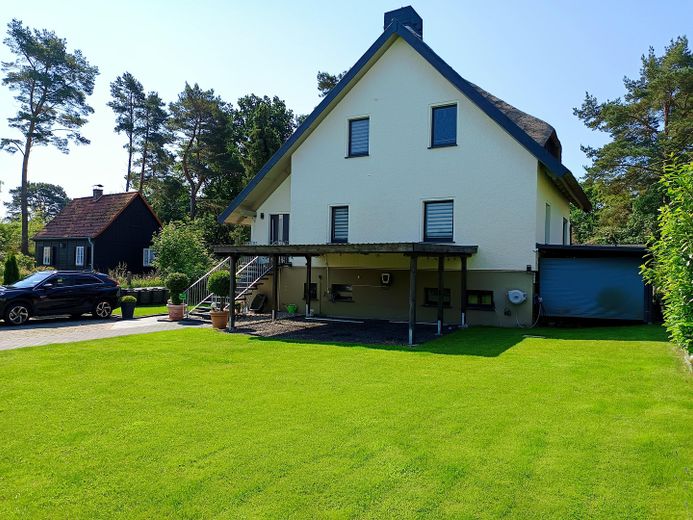 Insel Usedom EFH mit Gewerbe-Nebengebäude, wohnen wo andere Urlaub machen – Front