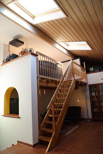 Wohnzi., Aufgang zur Galerie