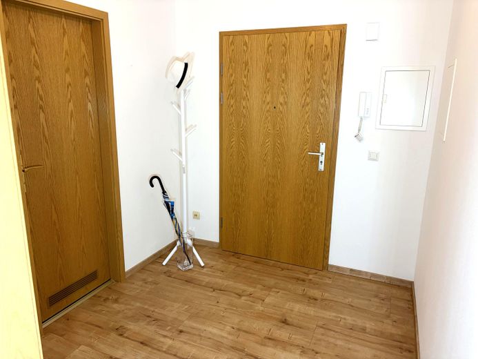 Frisch sanierte stilvolle 2-Zimmer-Wohnung m. Südbalkon in Machern/Erstbezug – Einladender Eingangsbereich