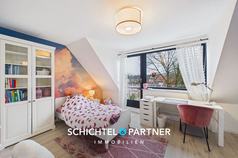 Osterholz | Bezugsfrei: Familienhaus mit liebevollem Garten und Garage – S&amp;P | Zimmer
