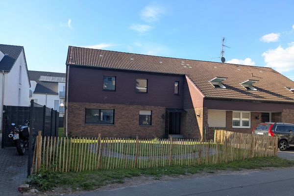 Duże mieszkanie 150 m² w pobliżu RWTH Uniklinikum Campus: duży ogród i taras, możliwość wspólnego wynajmu