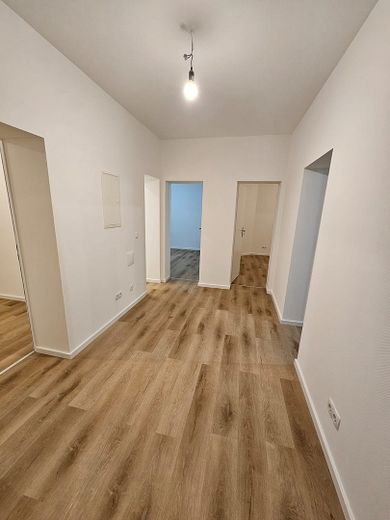 Vente directe : majestueux appartement de 5 pièces avec balcon, près de Hafeninsel Offenbach – Foto 15