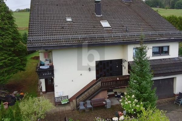 PHOTOVOLTAIK, BÜRO, VIEL PLATZ, FUßBODENHEIZUNG