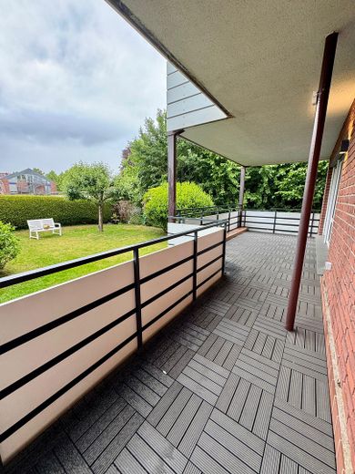Terrasse mit Gartenblick
