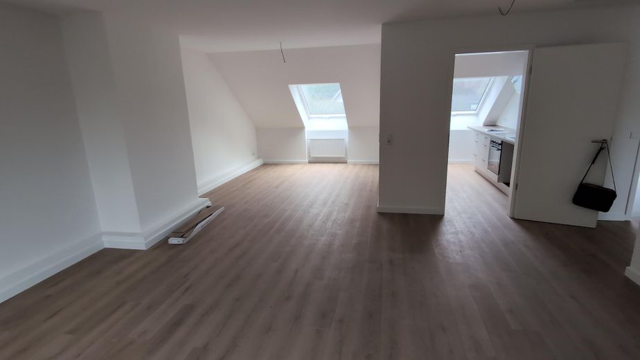Luminoso appartamento di 2 locali (mansarda, ca. 70m², prima occupazione!) – Foto 3