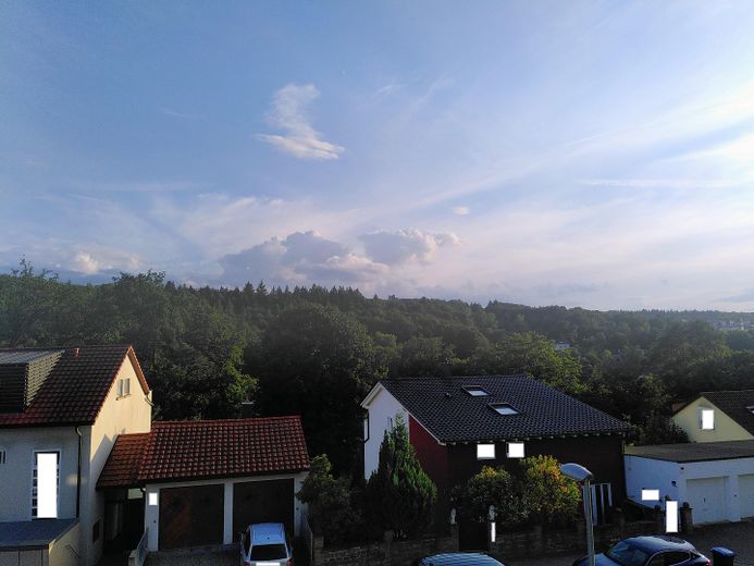 PF-Friedenstraße: curato appartamento di 3,5 locali con balcone, tranquilla posizione nel verde - SENZA PROVVIGIONE – Grünblick in Pforzheimer Wald