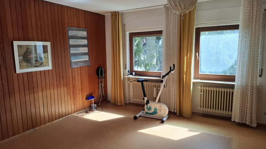 Freistehendes Einfamilienhaus in Bestlage von Wiesbaden-Bierstadt – Schlafzimmer 2