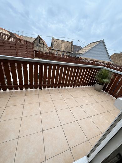 Große 4 Zimmer -Wohnung auf 2 Etagen mit 136 m² Wohnfläche, Balkon und Innenhof – Balkon