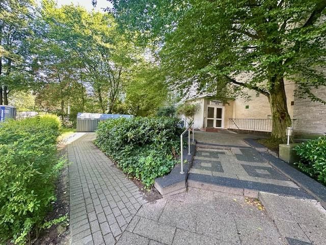 Wonen in het groen: Ruime gezinsidylle in het hart van Pinneberg – Hauseingang