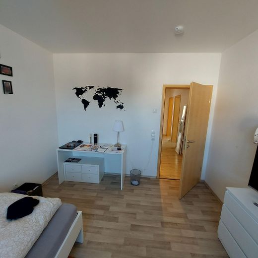 Appartement moderne de 4 pièces avec solaire pour la préparation de l’eau chaude – Photo 6