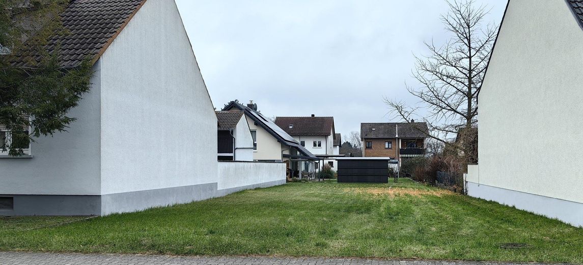 Straßenansicht 1