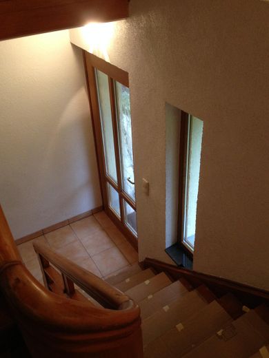 Einfamilienhaus mit Einliegerwohnung in Premium-Revitalisierung – Eingang