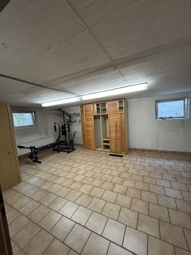 Freistehendes Einfamilienhaus in Neutraubling – Hobbyraum Keller