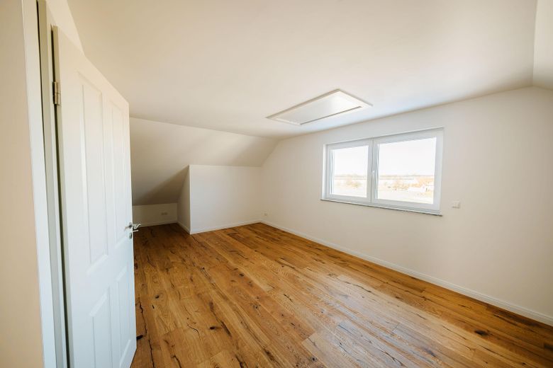 Sofort Bezugsfertig! Modernes Reihenendhaus mit Top-Ausstattung in Gallen – Dachgeschoss
